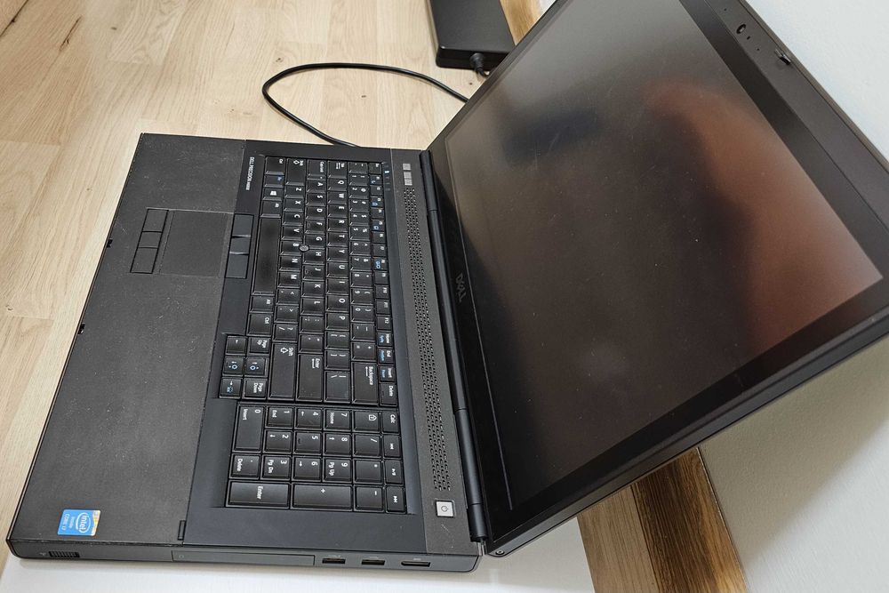 Dell Precision M6800 17.3" (2017/i7/512GB SSD/32GB RAM/8GB GPU/Win10)