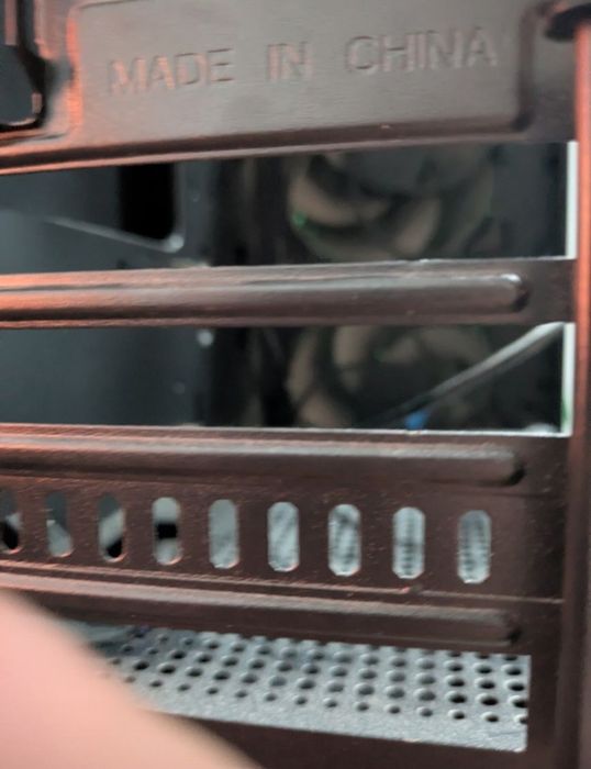 Vand carcasa gaming URGENT!