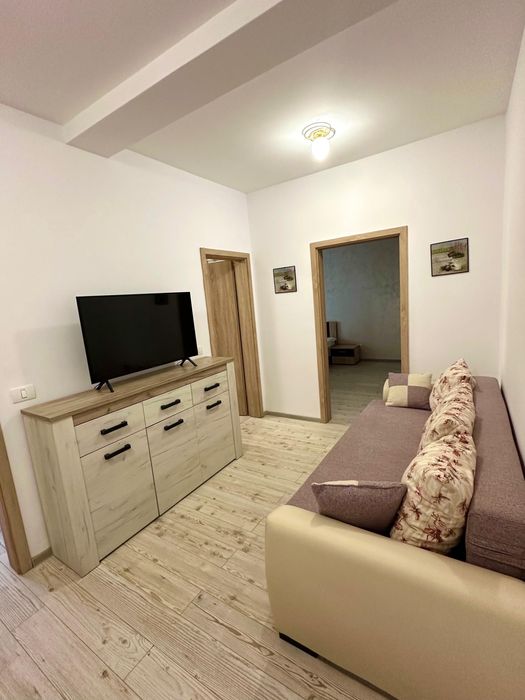Proprietar inchiriez apartament 2 camere in Giroc