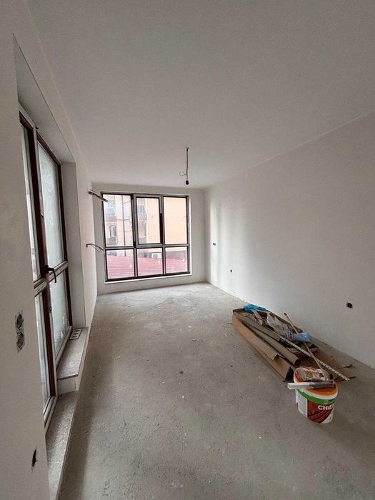 Тристаен апартамент с АКТ 16 - Южен