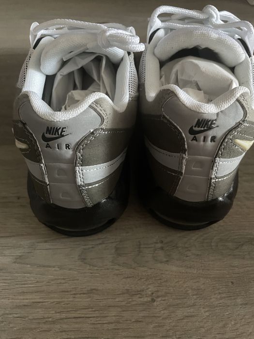 Продам Nike air max 95