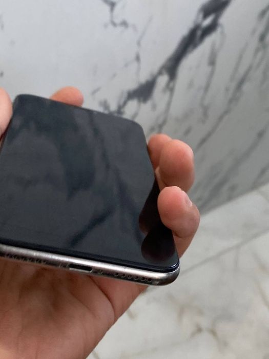 Iphone.X rangi oq