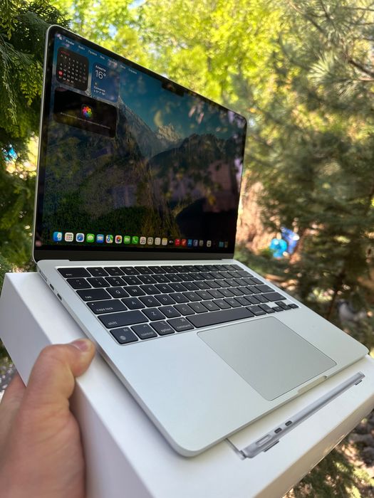 MacBook Air 13.6 M2 8/256 Silver