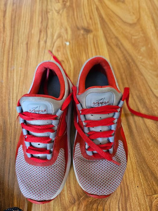 Маратонки за момче 28н Nike air max