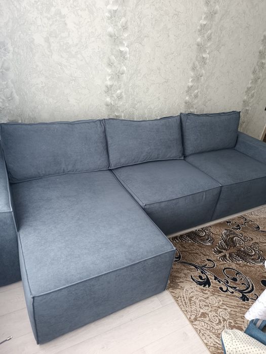 Продаётся новый диван.