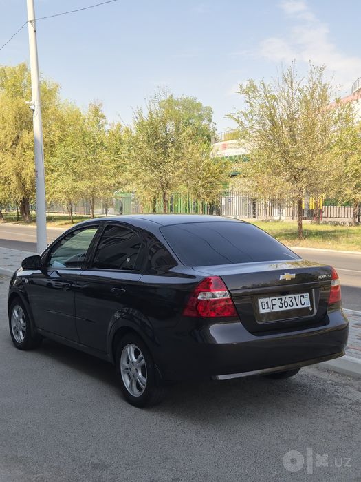 Nexia 3 sotiladi.