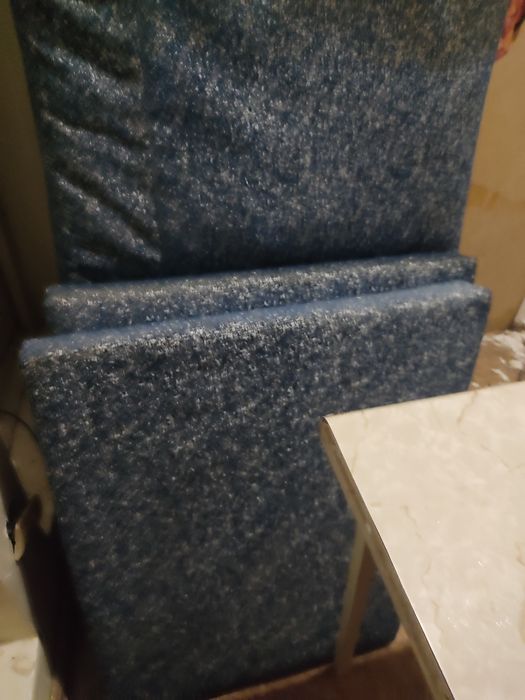 Стол и мебел разобранный