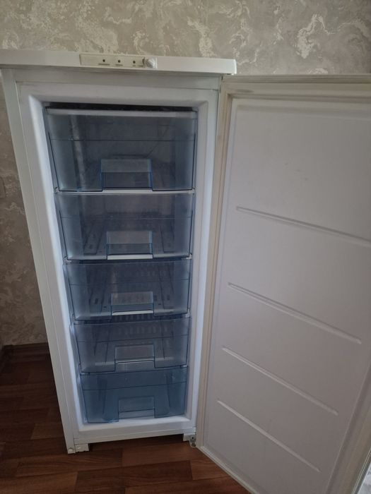 Морозильник Бирюса