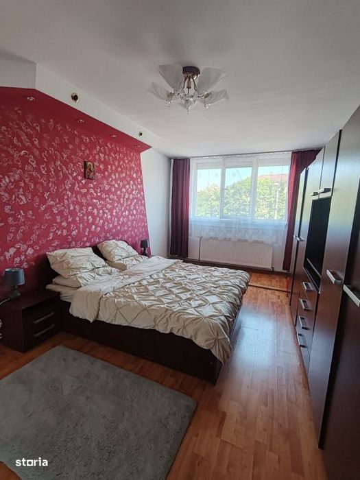 Apartament 4 camere decomandat, 100 mp, etaj 1, mobilat / utilat, zona