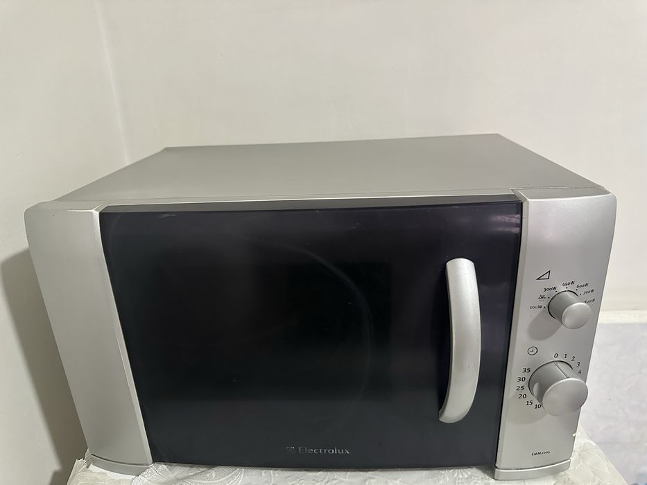 Mikrovolnovka electrolux