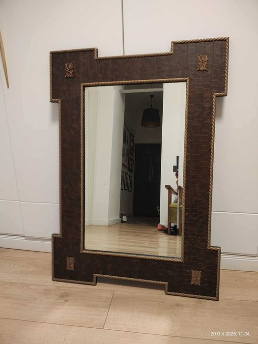 Oglinda deosebita piele ecologica