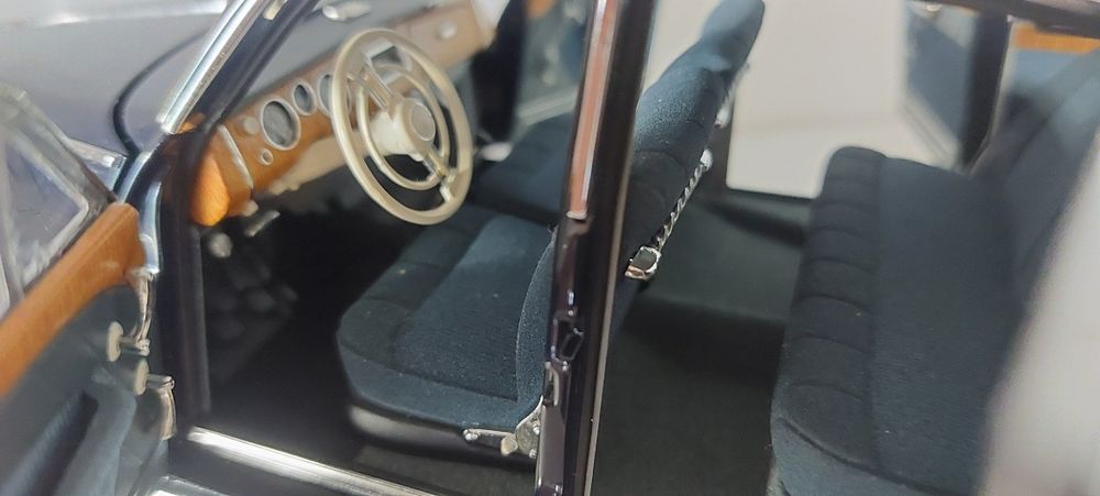 BMW 1:18 / Autoart продавам
