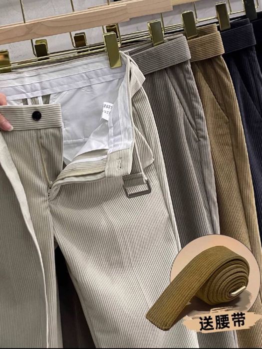 Erkaklar shimi 150.000 kargo bor