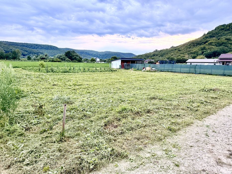 Teren intravilan Dej strada huhurez 42D