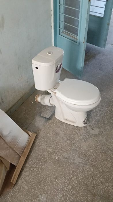 Продам унитаз для ремонтников