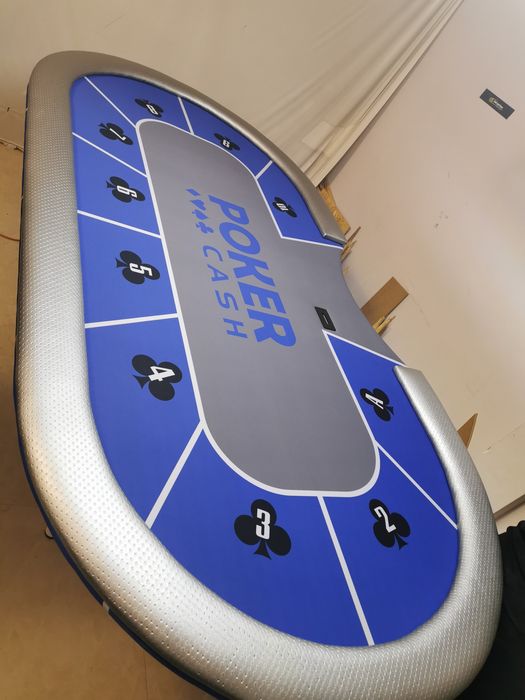 Vând Masa de poker