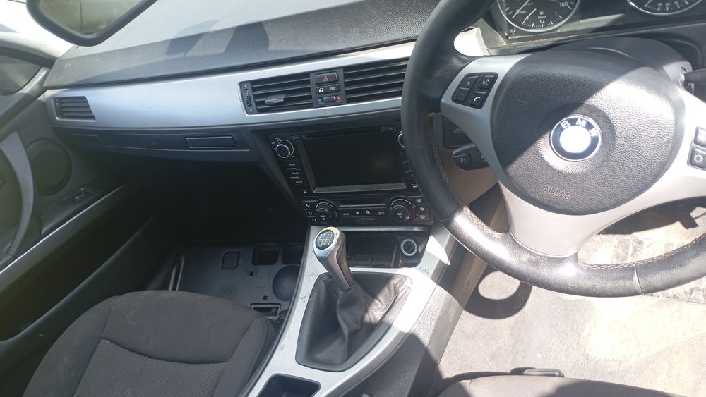 Dezmembrez bmw seria 3 316d 318d 320d e90 e9