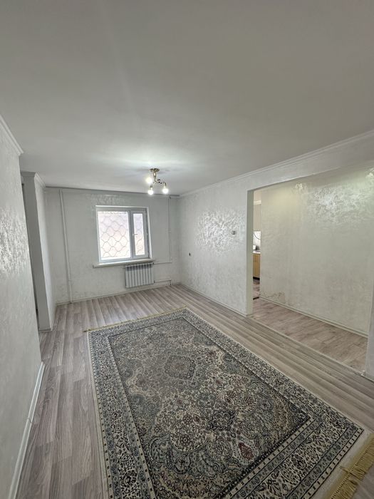 Продаю 2 комн квартиру в центре