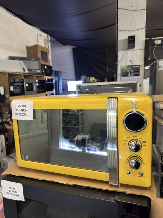 Cuptor cu microunde Swan SM22030L