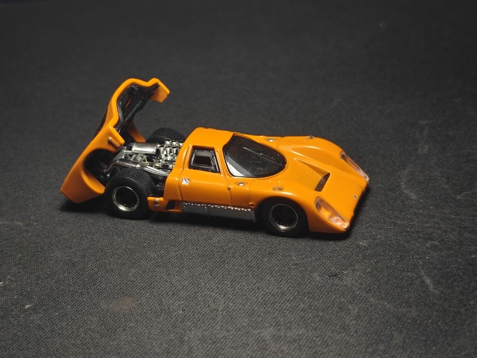 Hot Wheels Elite 64 McLaren M6GT