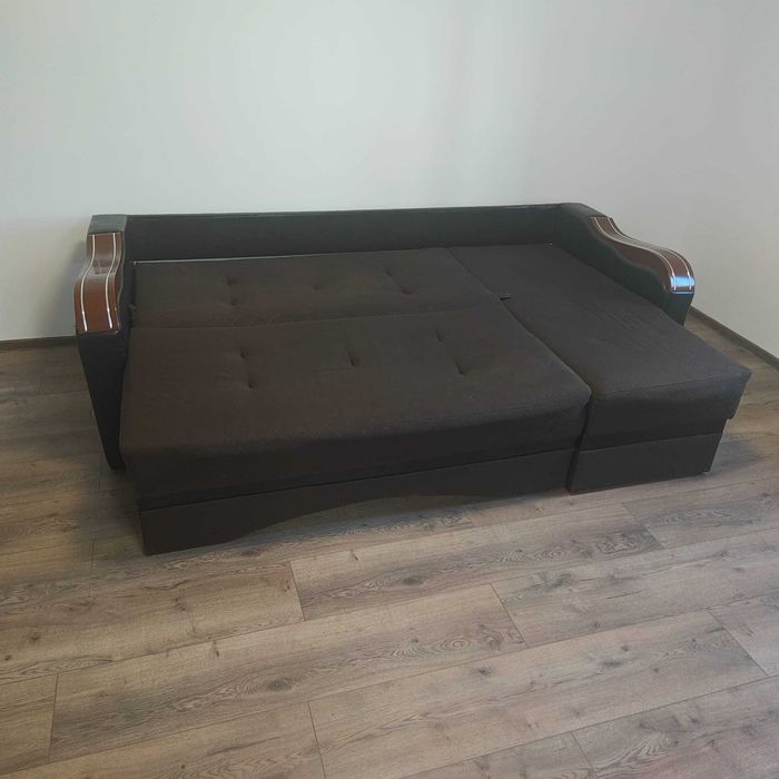 Canapea Coltar extensibila cu doua lazi de depozitare - Maro - Stare foarte buna 2.4m / 1.45m