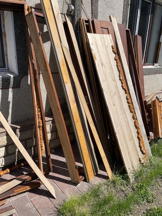 Доски , двери , деревяшки