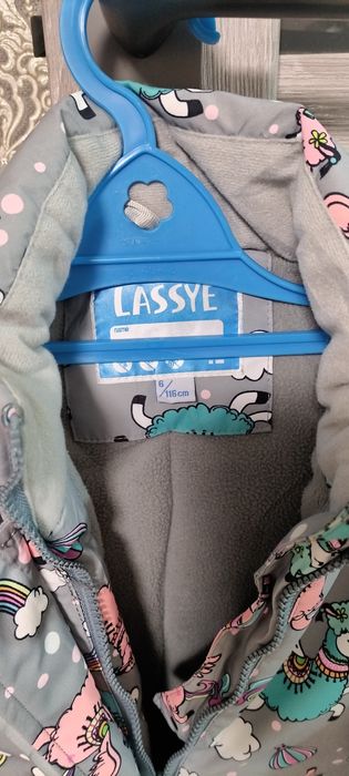 Куртка на девочку