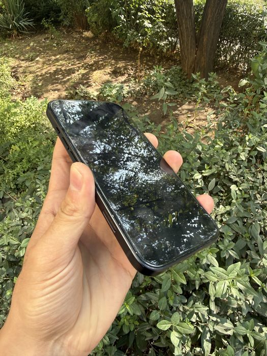 Продаю iphone 15 128 гб