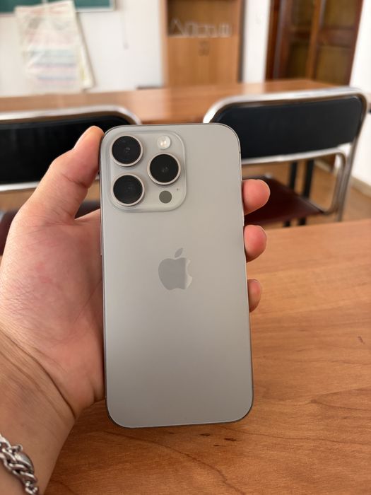 Продам iPhone 15 Pro 256GB