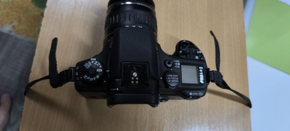 Vând Canon 30 V- Date