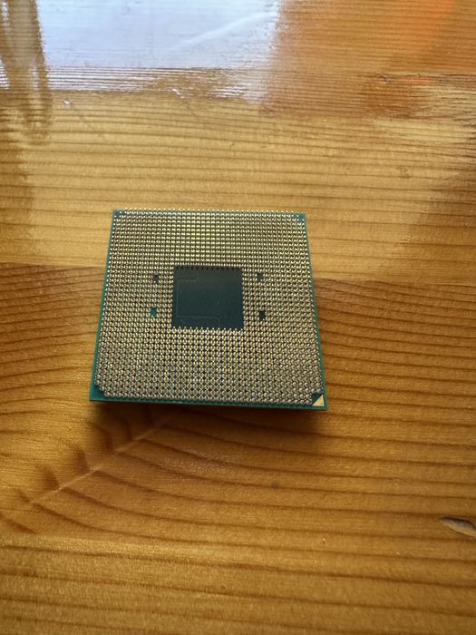 AMD Ryzen 3 3200G