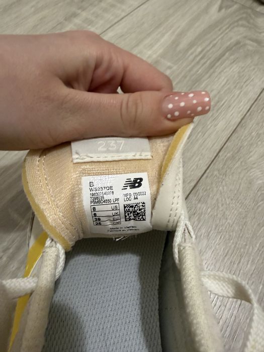 adidasi new balance marimea 39