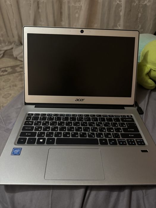 Ноутбук от Acer.