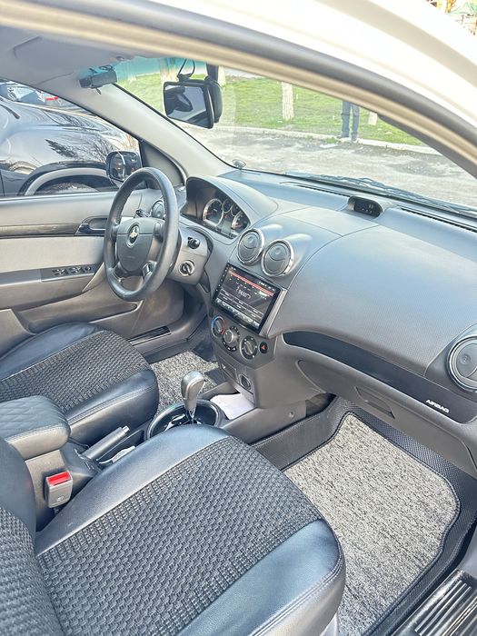 Нексия 3 сотилади 2020 йил 68.000 пробег тоза нархи 11.000 уе