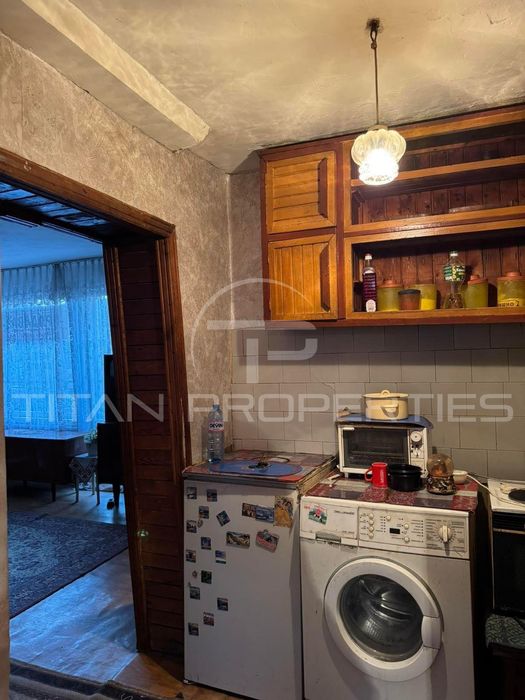 Етаж от къща за продажба в кв. Модерно предградие