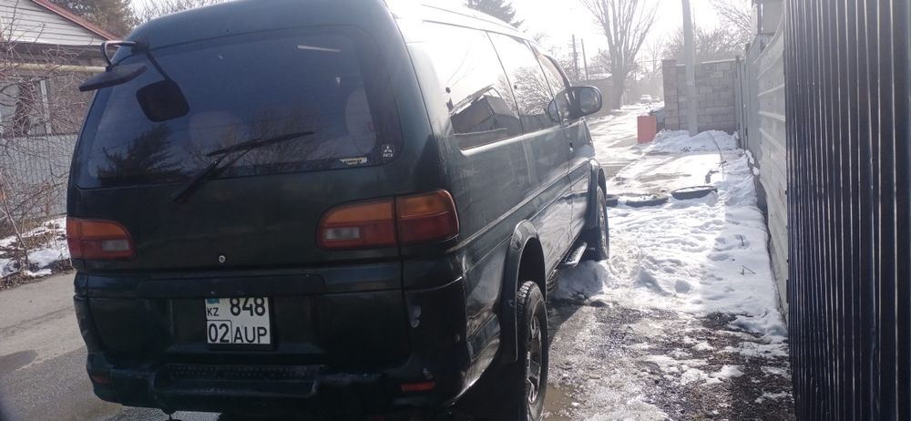 Продам делику бензиновую