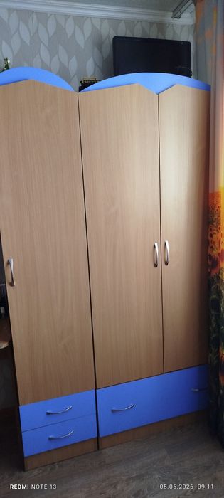 Продам мебель, шкафы, пенал, комоды