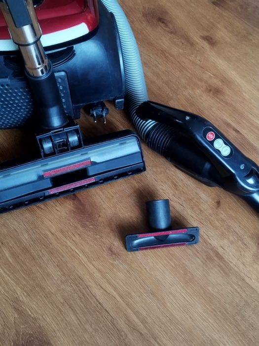 Продам пылесос .