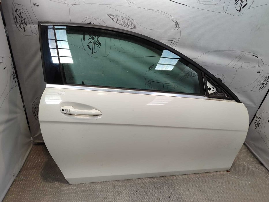 Ușă Față Dreaptă Mercedes-Benz C-Class W204 Coupe Alb Cod Culoare 650 Calcite White 2012 / [2007-2014] / A2047201005 (2A)