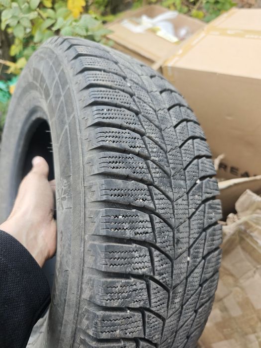 Зимние шины 225/70 R16 107R