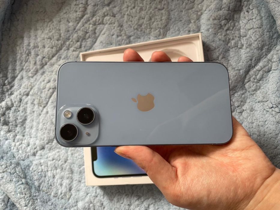 Айфон 14 с коробкой.