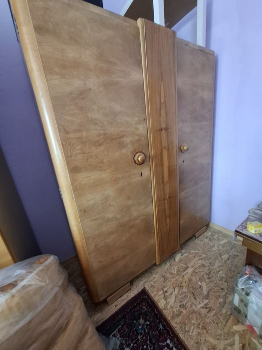 Старинни мебели от СОЦ