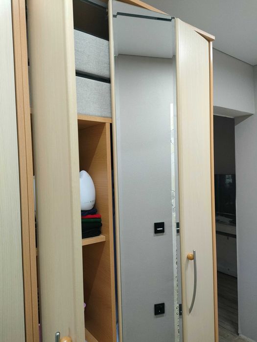 Продам два одинаковых шкафа