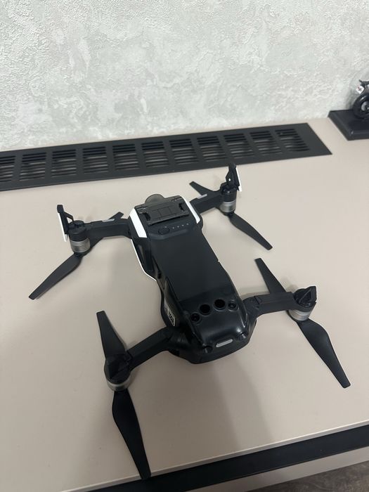 Дрон DJI Mavic air