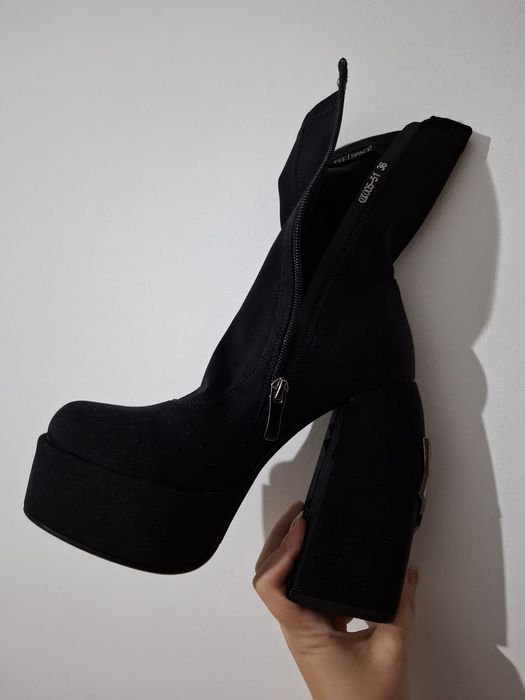 Туфли белые и чёрные