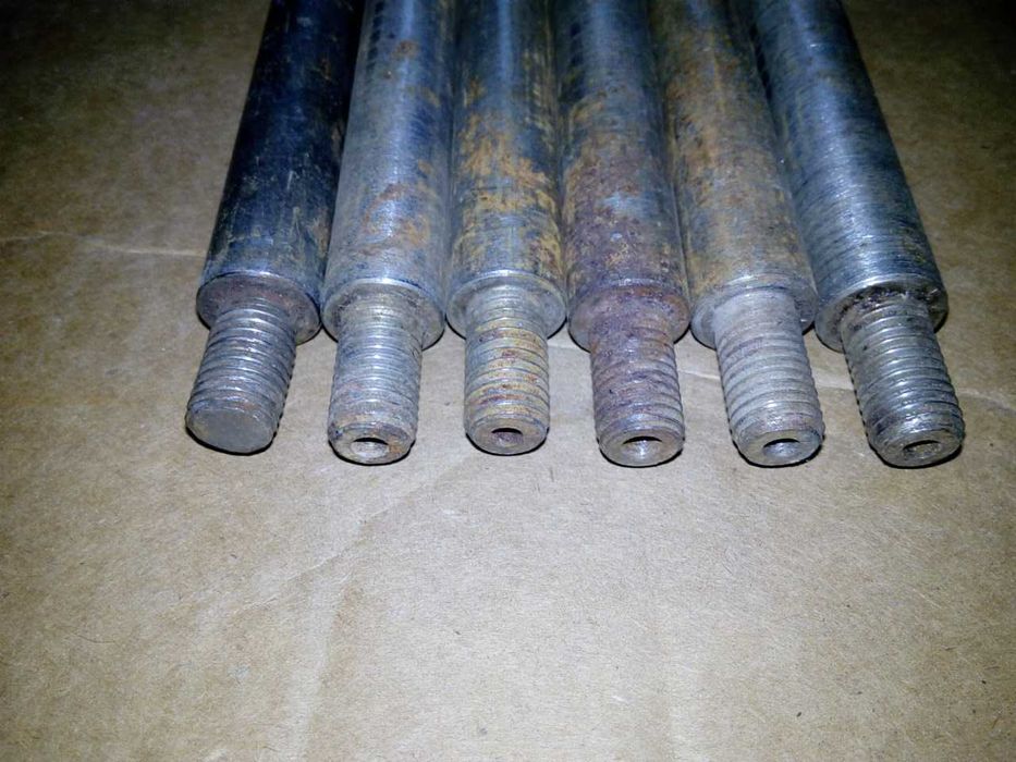 шпильки 6 штук,заводские СССР.