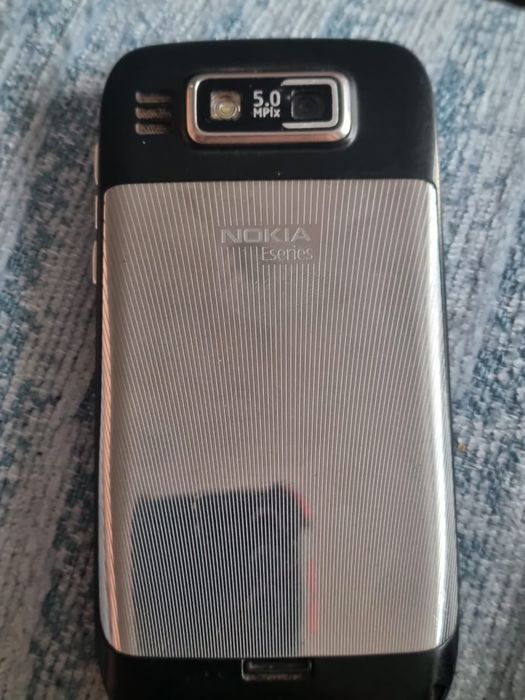 Продам.  Нокиа е 72