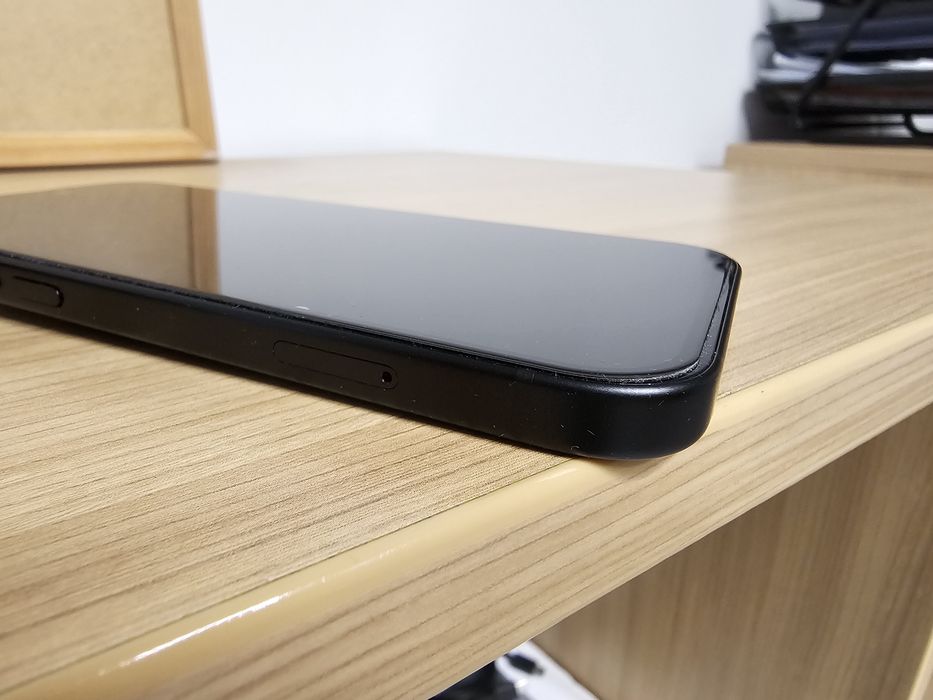 Iphone 15 128 GB, черен