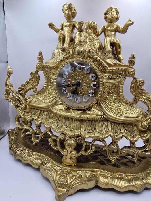 Ceas de șemineu cu două sfeșnice – bronz