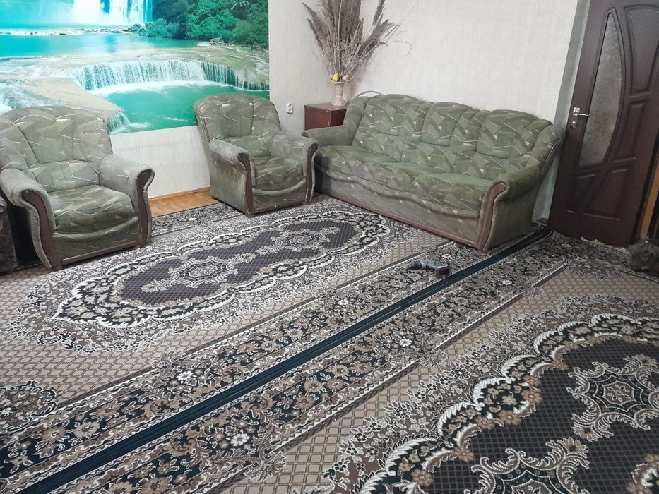 Продам диван книжку и два кресла